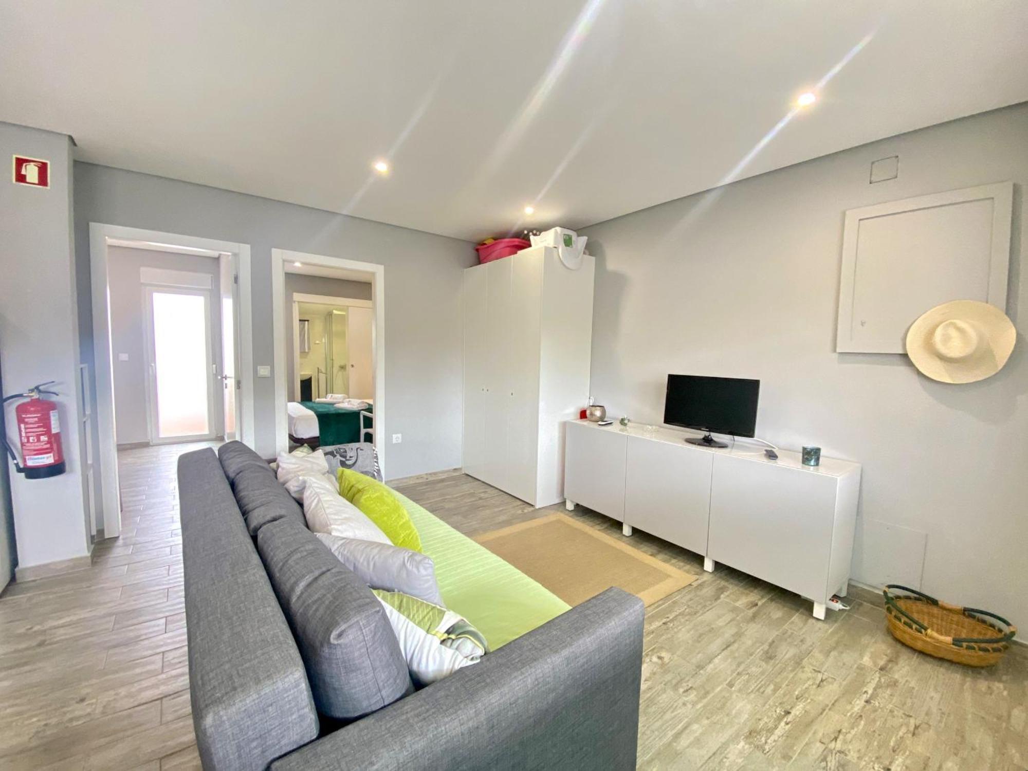 Quarteira Stylish 2 By Homing Apartment Екстериор снимка